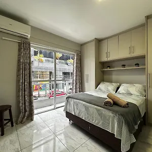 Ma01- Kitnet Com Ar | Vista Big Wheel | Garagem Apartamento Balneário Camboriú